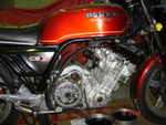 La nueva CBX en el taller de ROLO esperando ver la calle